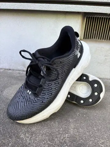 언더아머 UA 인피니트 프로 러닝화