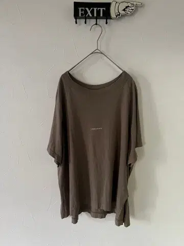 UPPER HEIGHTS 브라운 코튼T셔츠