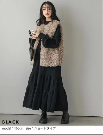 블랙 플레어 원피스 퍼프 소매 맨투맨 원단