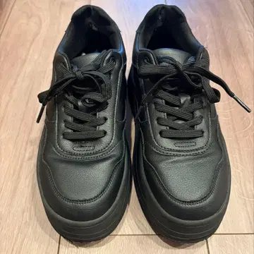 ZARA 플랫폼 스니커즈 블랙 36 23.5