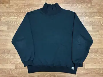 KITVINTAGE 러셀 샘플링 맨투맨 블랙 유밍&큐티