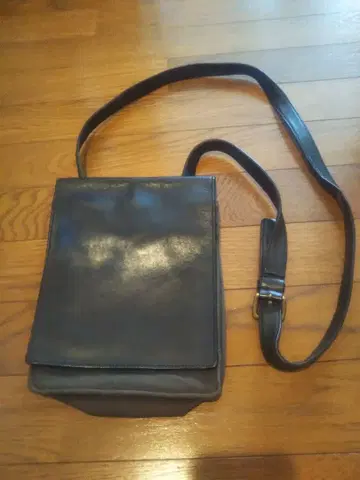 DRIES VAN NOTEN 블랙 가죽 숄더백