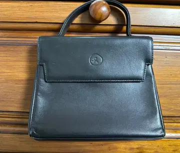 아네스베 블랙 가죽 핸드백 포멀