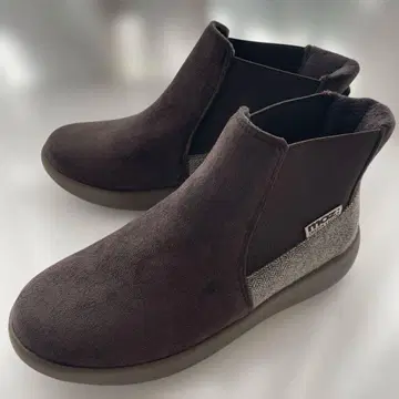 새상품 MOZ 다크 브라운 스웨이드 느낌 부츠 24cm