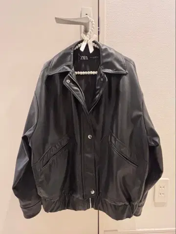 ZARA 블랙 가죽 자켓