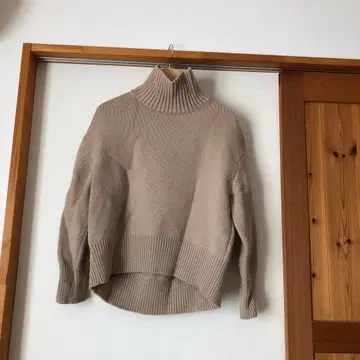 Deuxieme Classe 베이지 터틀넥 스웨터 캐시미어 혼방