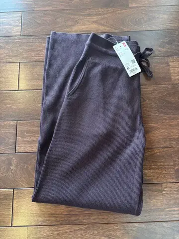 유니클로 워셔블 니트 리브 팬츠 WINE