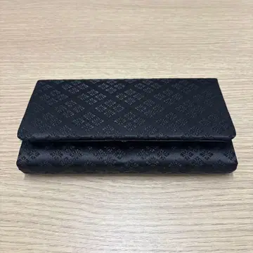 블랙 무늬가 들어간 일본 의류용 백