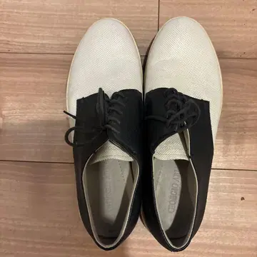 메쉬 화이트 블랙 레이스업 슈즈