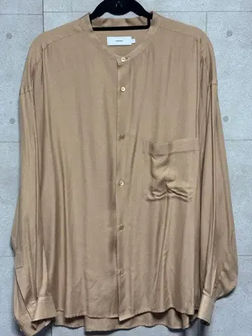 Graphpaper 베이지 박스 셔츠