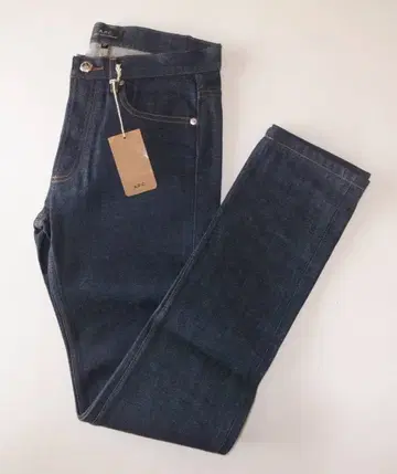 새상품 A.P.C. 프티뉴 스탠다드 W27 PetitNewStandard