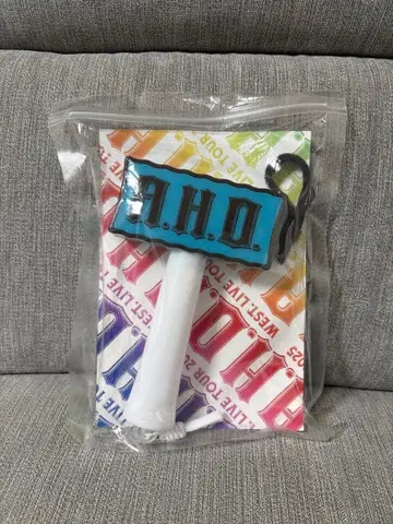 WEST. A.H.O 응원봉