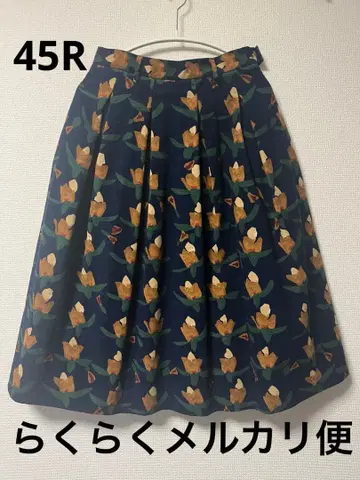 택 포함 45R 몰스킨 턱 플레어 스커트 꽃무늬