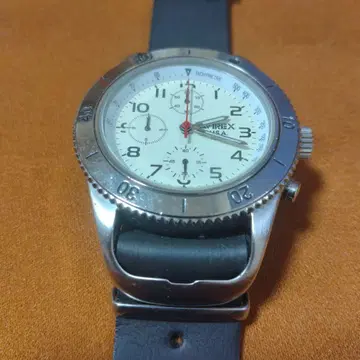 AVIREX USA 크로노그래프 가동 중