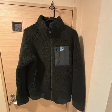 헬리 한센 플리스 자켓 다크 그린