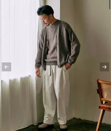 [ 미착용 새상품 ] 코튼 캐시미어 모크넥 니트 L 사이즈 브라운