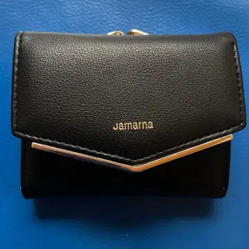 가죽 3단 폴더형 지갑 블랙과 베이지