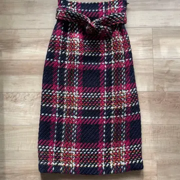 미라 오웬 타이트 스커트