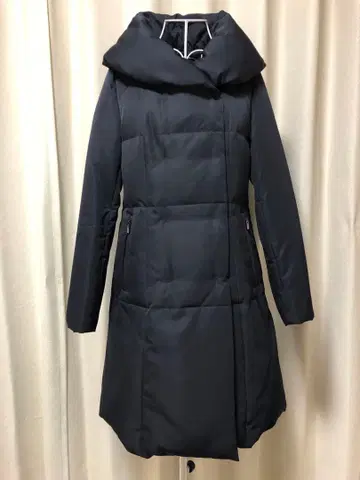 컨디션 최상 숄카라 롱 다운 코트 네이비 컬러 네이비 (36)