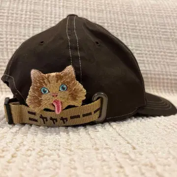 CA4LA 고양이 자수 브로치 캡 브라운