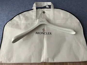 MONCLER 의류 케이스 백 옷걸이 포함