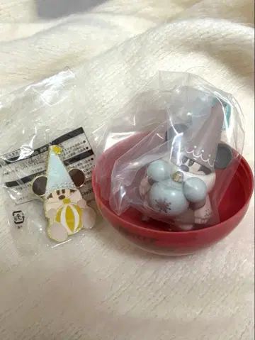 릴린린 2025 캡슐 토이, 핑 배지