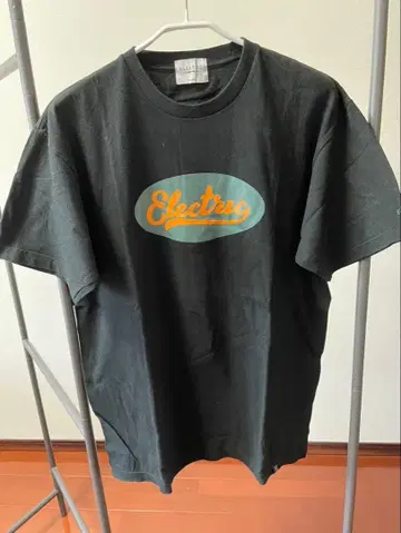 Electric 로고 프린트 T셔츠 블랙