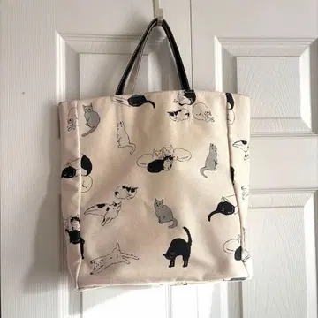 TEMBEA 텐베아 고양이 백