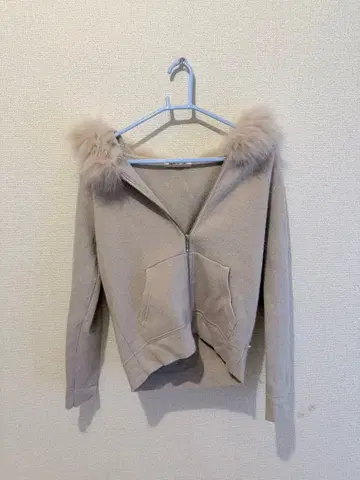 Apuweiser-riche 핑크 그레이 퍼 후드티