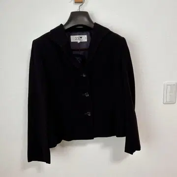 23구 large 숏 자켓과 미니 스커트 세트