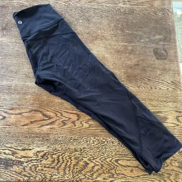 룰루레몬 블랙 크롭 레깅스 사이즈 4