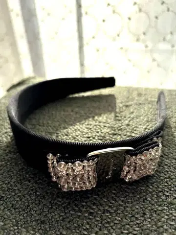 페라가모 블랙 머리띠