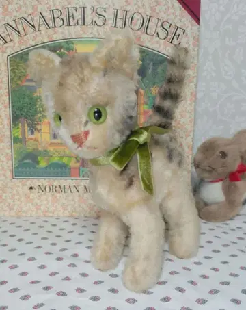 빈티지 슈타이프 고양이 키티 그린 눈