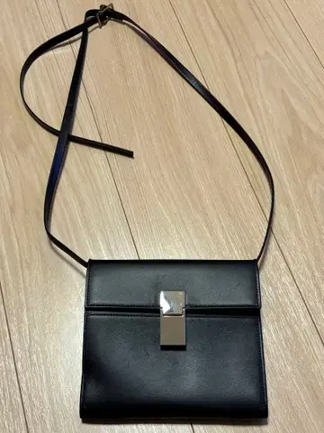 ITTI 숄더백 지갑