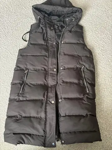 ZARA 블랙 다운 베스트 S