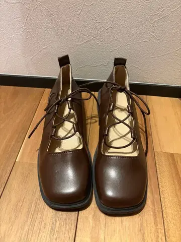 조조타운 브라운 레이스업 플랫슈즈