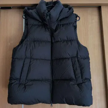 UNIQLO 울트라 라이트 다운 다운 베스트 L 블랙