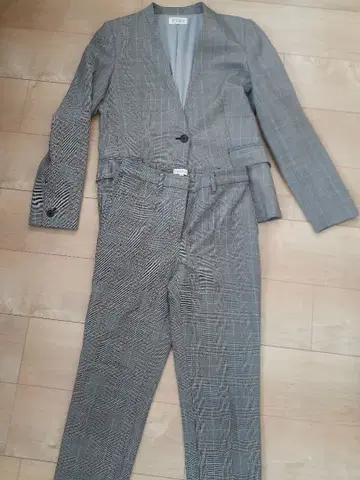 PLST 그레이 계열 체크 노카라 수트 셋업 M, S