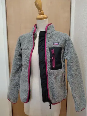 보아 플리스 자켓 그레이 핑크 트리밍