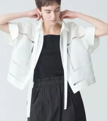 에부르 플러피 오간자 블라우스