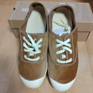 KEEN 브라운 스웨이드 스니커즈