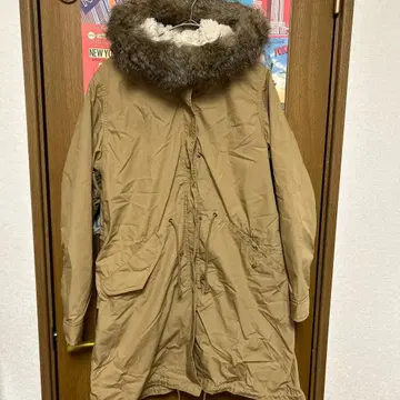 퍼 달린 보아 모즈 코트 UNIQLO