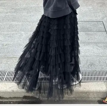 튤 프릴 롱 스커트 블랙