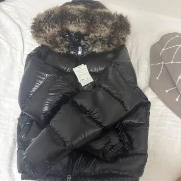 Zara 퍼 자켓 s 사이즈