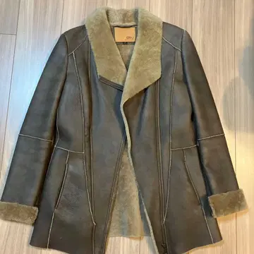 이뮤 양가죽 브라운 무스탕 숏코트 S사이즈