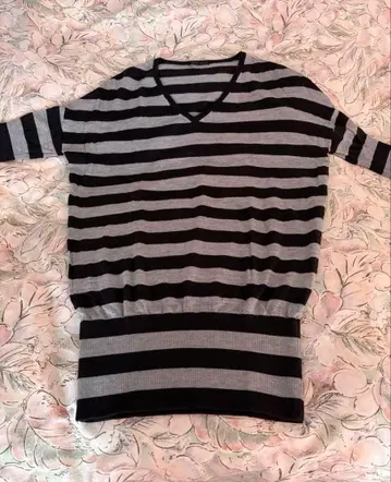 두즈엠 클래스 보더 니트