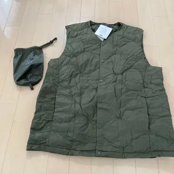 유니클로 남성용 울트라 라이트 다운 베스트