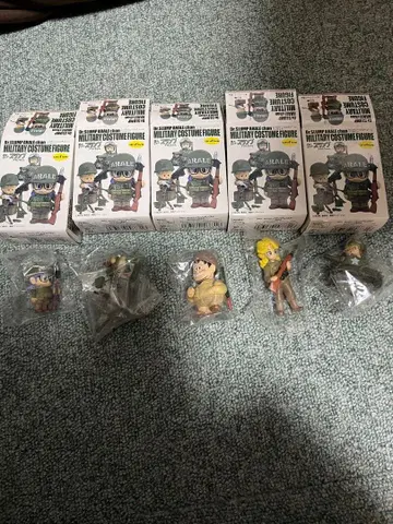 닥터 슬럼프 아라레짱 5체 밀리터리 코스튬 피규어