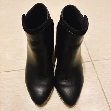 [ Le Talon ] 숏부츠 블랙 S 힐 있음 사용감 있음