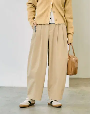 [ 택 포함 새상품 ] 이지케어 코쿤 와이드 팬츠 M